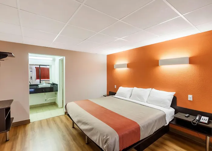 Hotel 6 Worth, Tx - Stockyards 3*